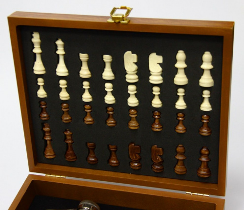 Подарочный набор СССР с флягой и шахматами (фляга, 2 стопки, воронка, фигуры)