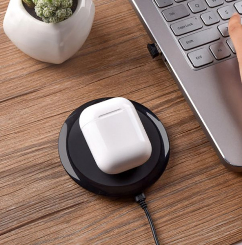 Чехол c беспроводной зарядкой Hoco CW18 Wireless Charger для AirPods (Белый)