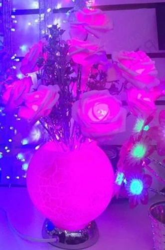 Лампа светодиодная ваза с розами 30 см розовая